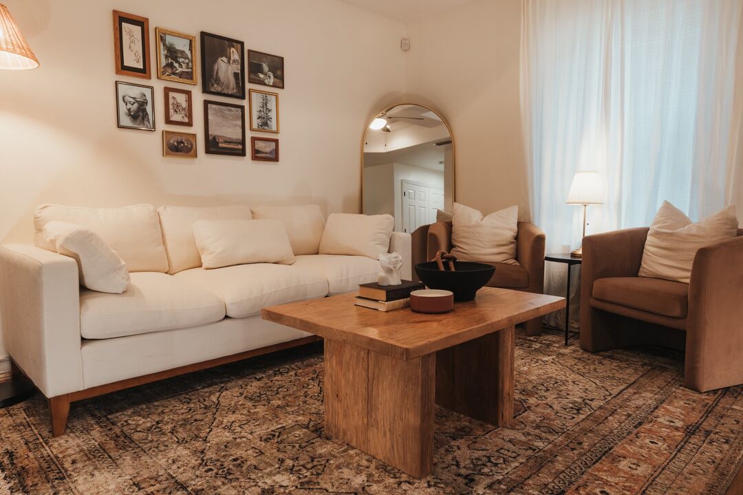 Photo of Livingroom in Edinburg