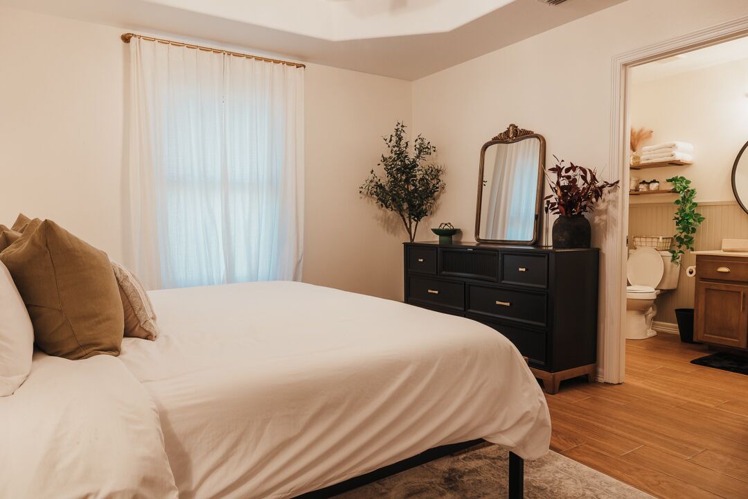 Photo of Bedroom in Edinburg