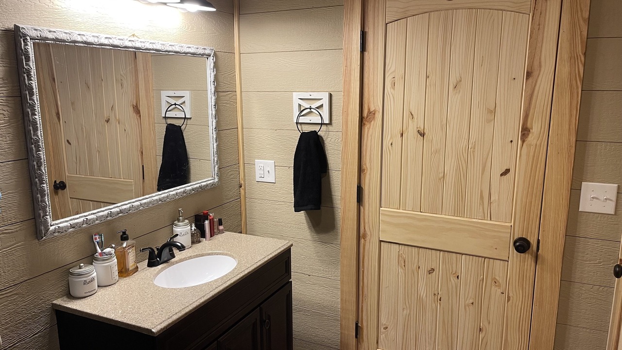 Photo of Bathroom in Daisy