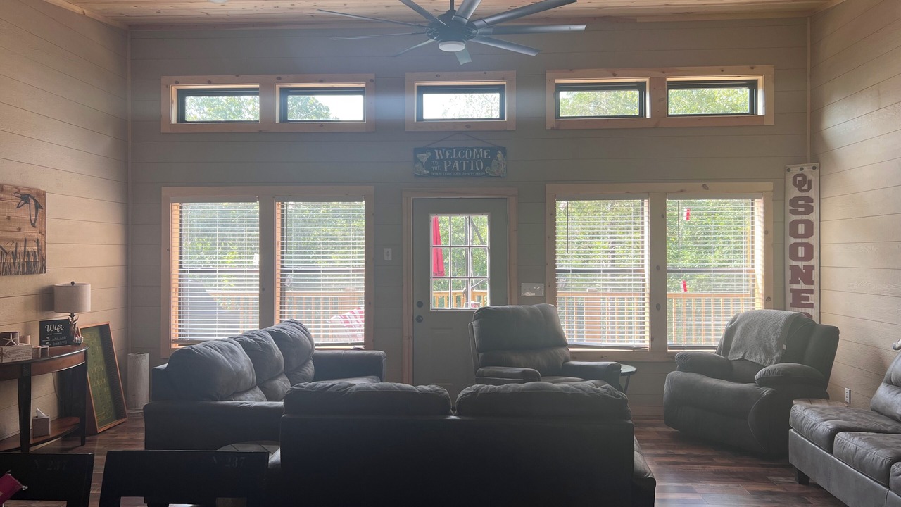 Photo of Livingroom in Daisy