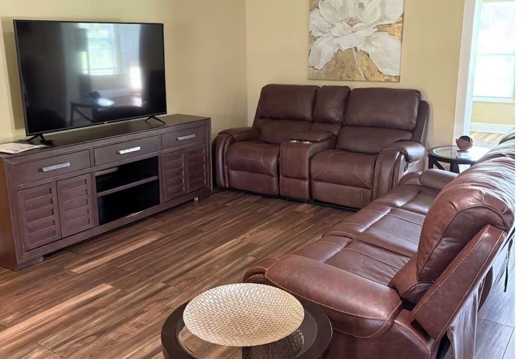 Photo of Livingroom in Greater Northdale