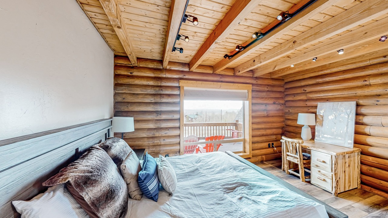 Photo of Bedroom in Warm Springs