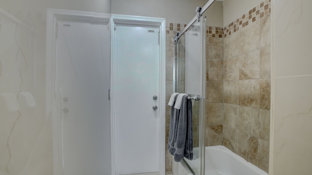 Photo of Bathroom in Sunrise
