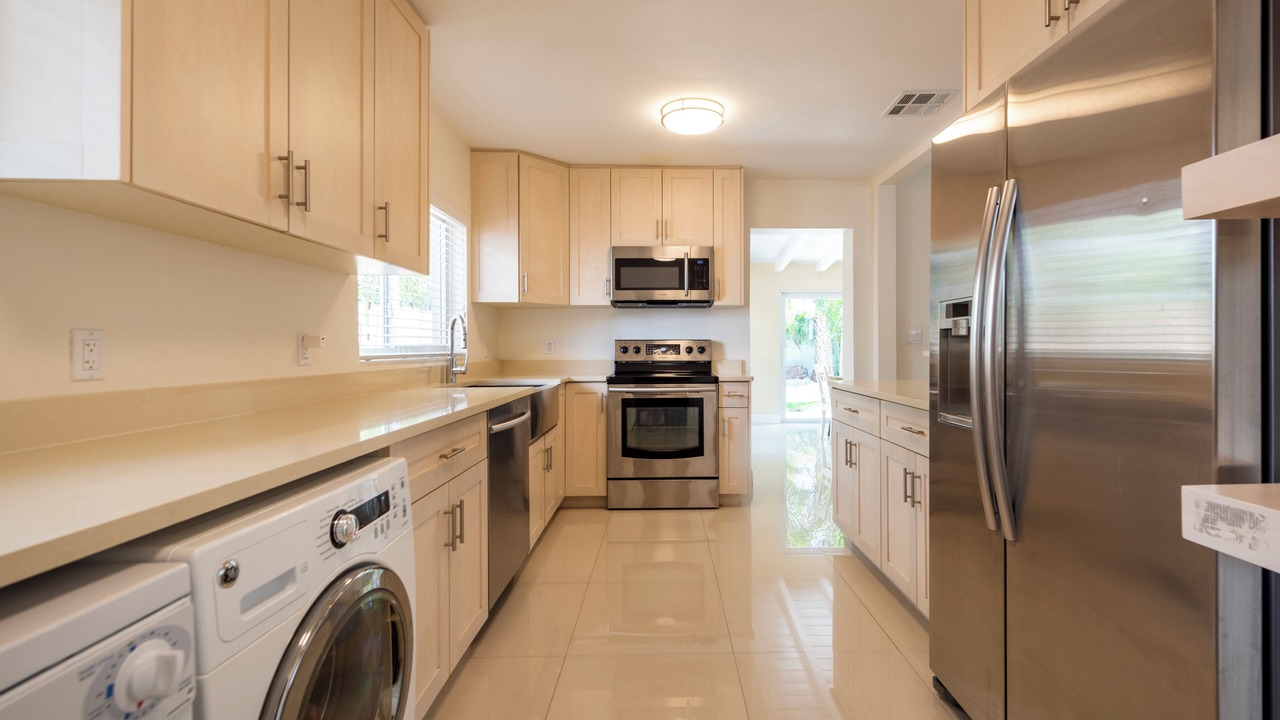 Photo of Kitchen in Lauderdale Beach