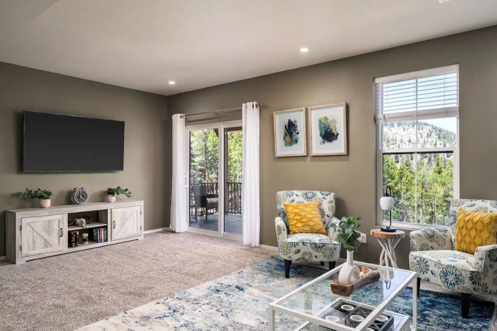 Photo of Livingroom in Bailey