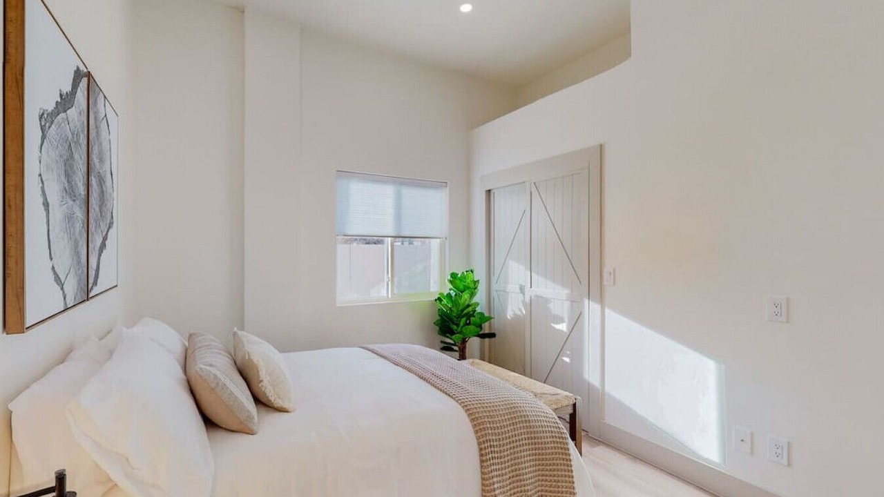 Photo of Bedroom in Nob Hill