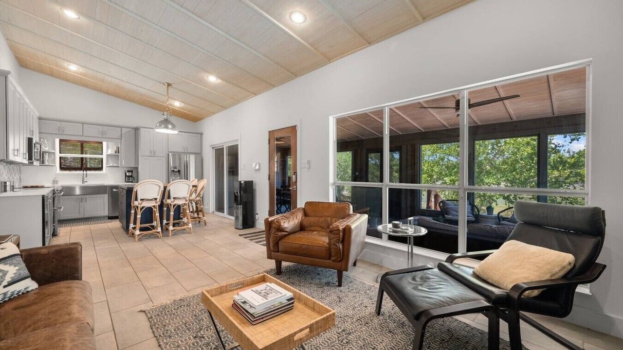 Photo of Livingroom in Spicewood