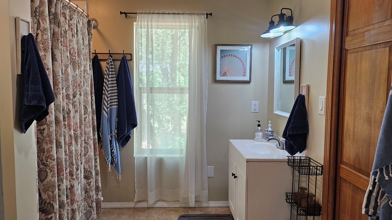Photo of Bathroom in South Valley