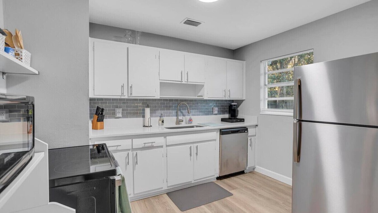 Photo of Kitchen in Sandalwood