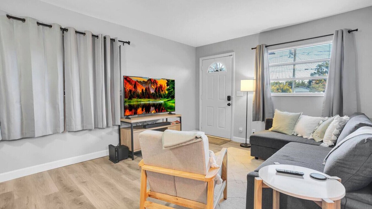 Photo of Livingroom in Sandalwood