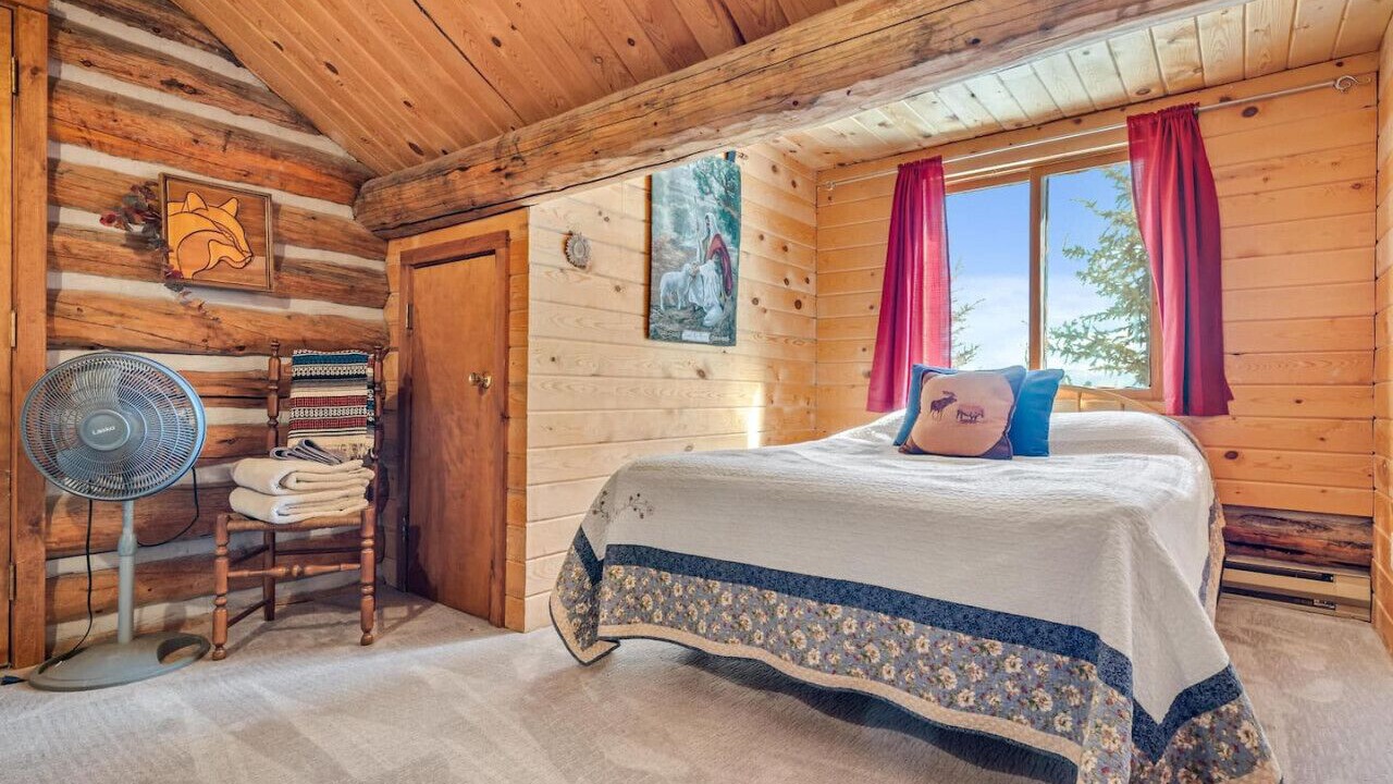 Photo of Bedroom in Stagetop