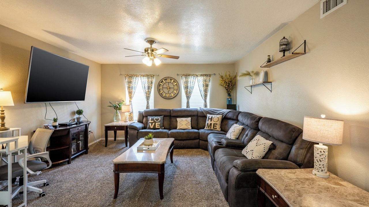 Photo of Livingroom in Westgate Heights