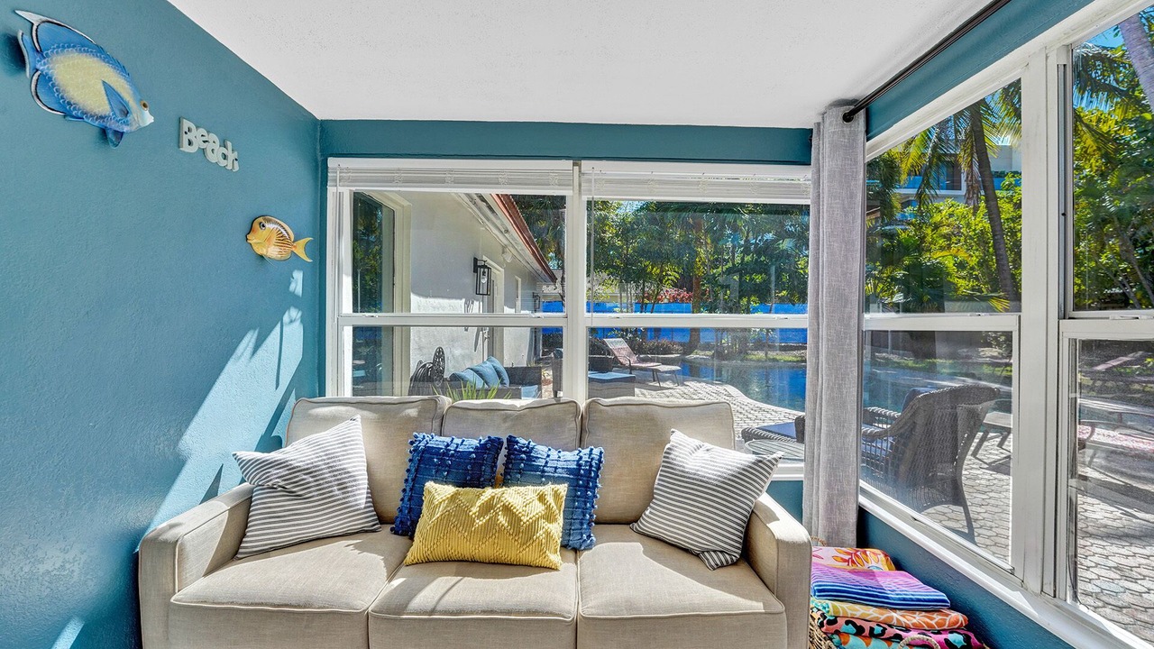 Photo of Livingroom in Lauderdale Beach
