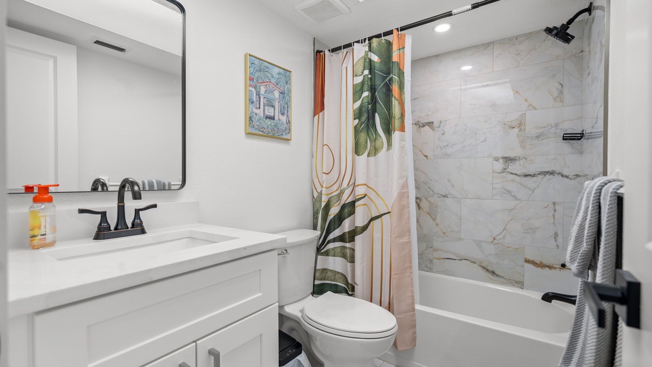 Photo of Bathroom in Golden Beach