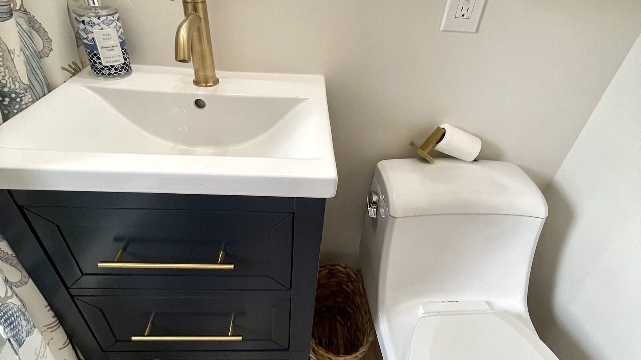 Photo of Bathroom in River Oaks