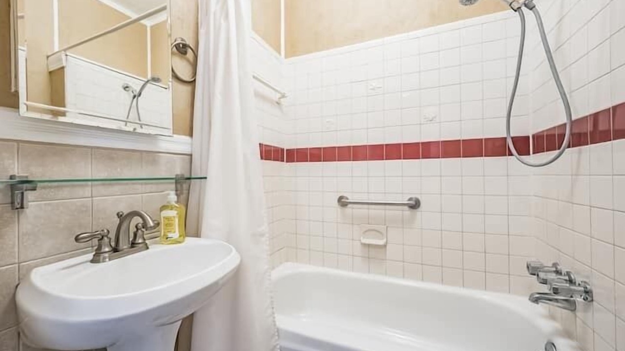 Photo of Bathroom in Galveston