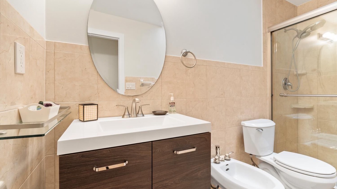 Photo of Bathroom in North Central Hollywood