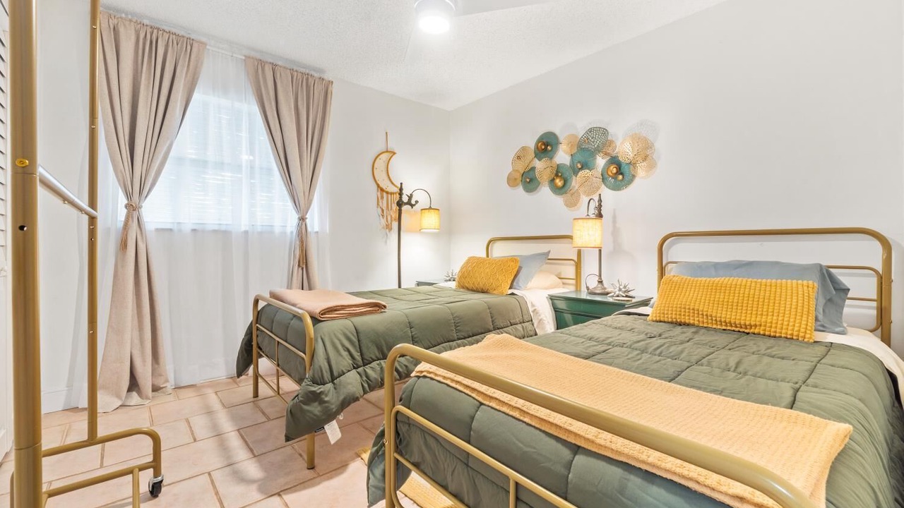Photo of Bedroom in North Central Hollywood