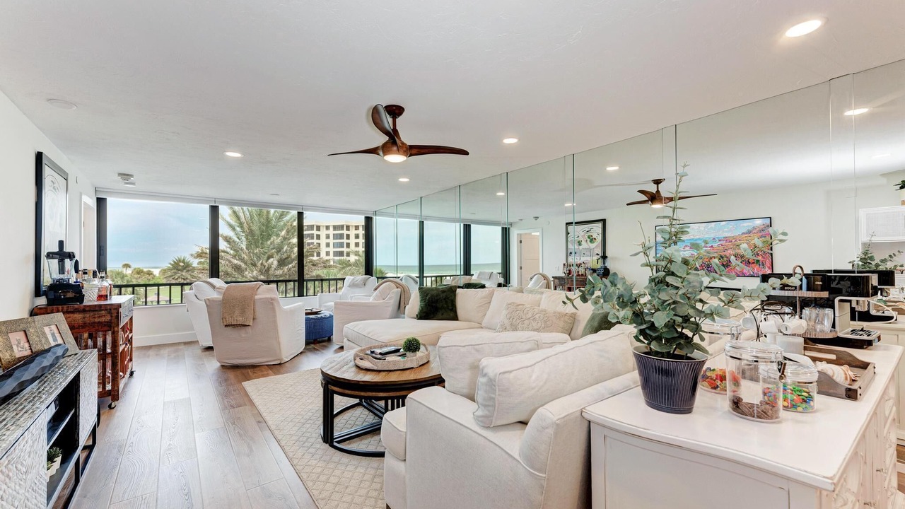 Photo of Livingroom in Siesta Key