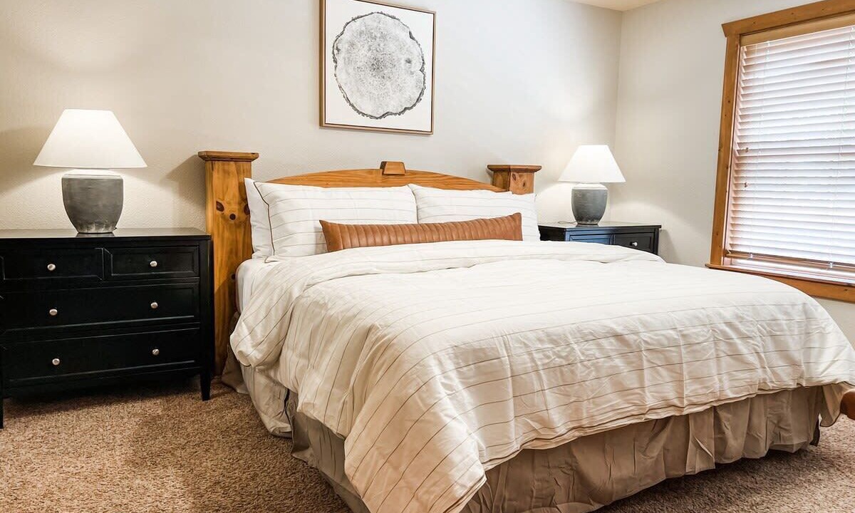 Photo of Bedroom in Branson West