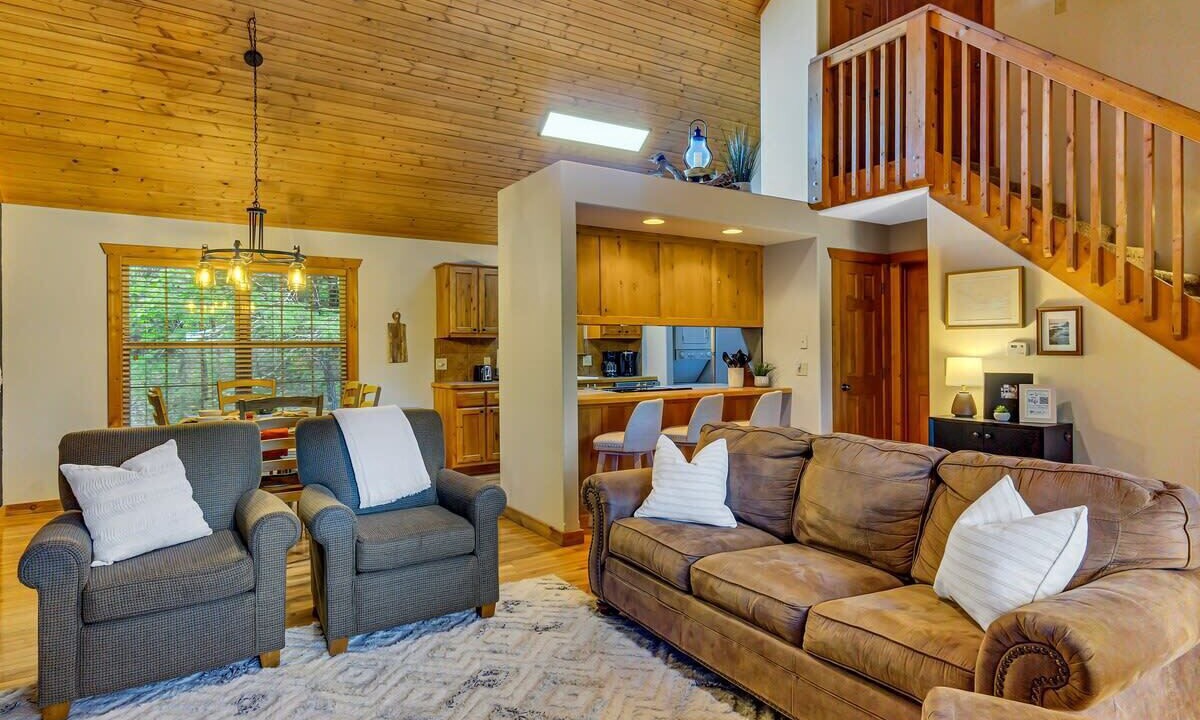 Photo of Livingroom in Branson West