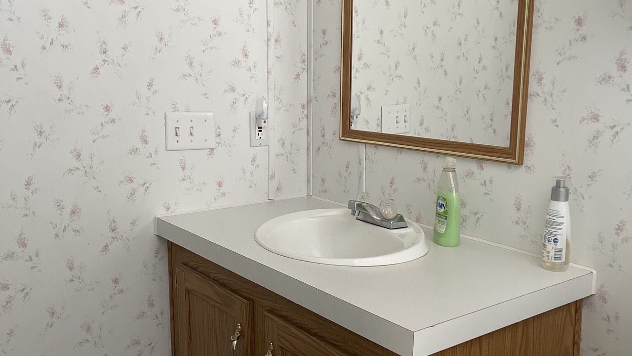 Photo of Bathroom in Alamosa
