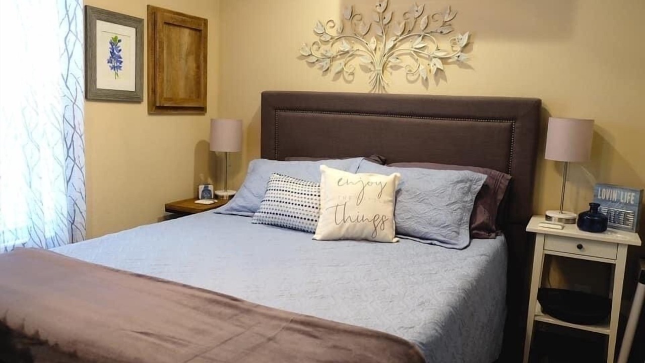 Photo of Bedroom in Canyon Lake