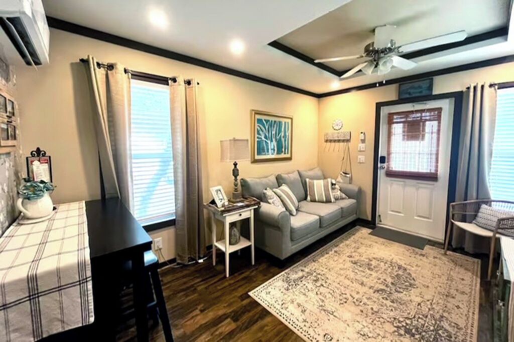 Photo of Livingroom in Canyon Lake