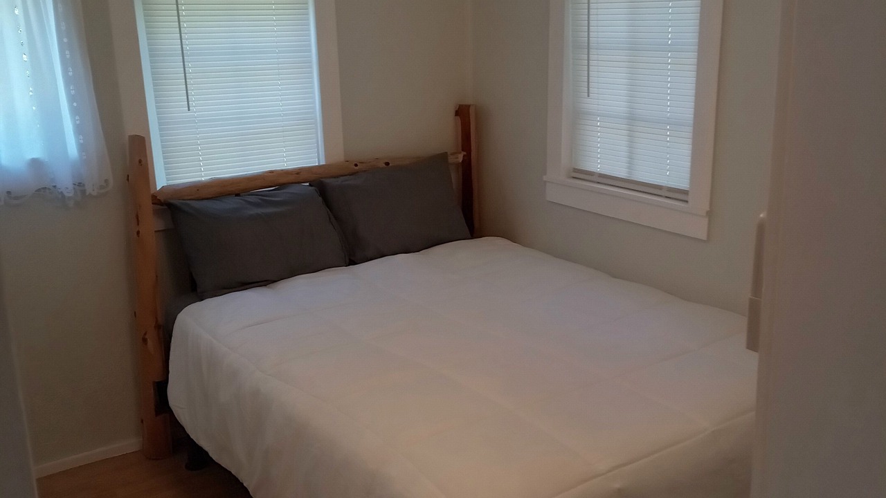 Photo of Bedroom in Rockaway Beach