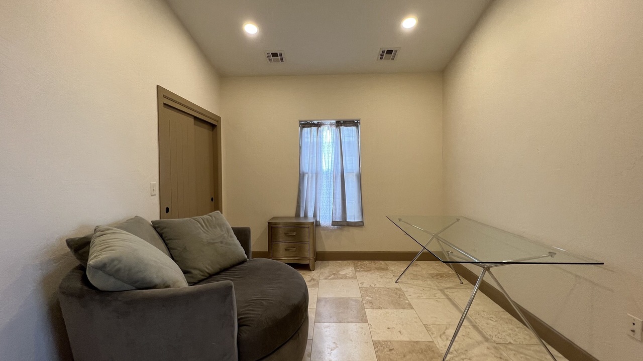 Photo of Livingroom in Lakewood