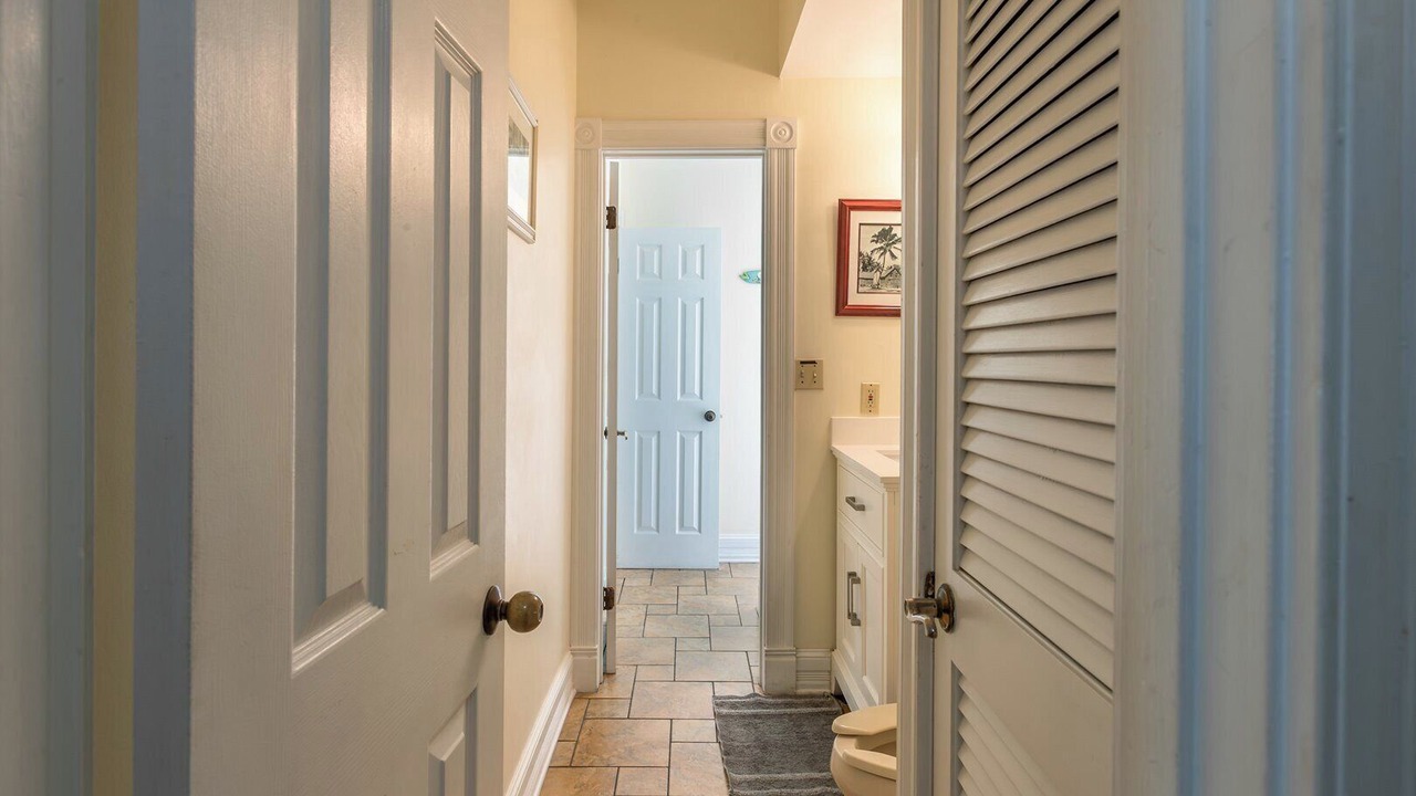 Photo of Bathroom in Uptown - Upper Duval