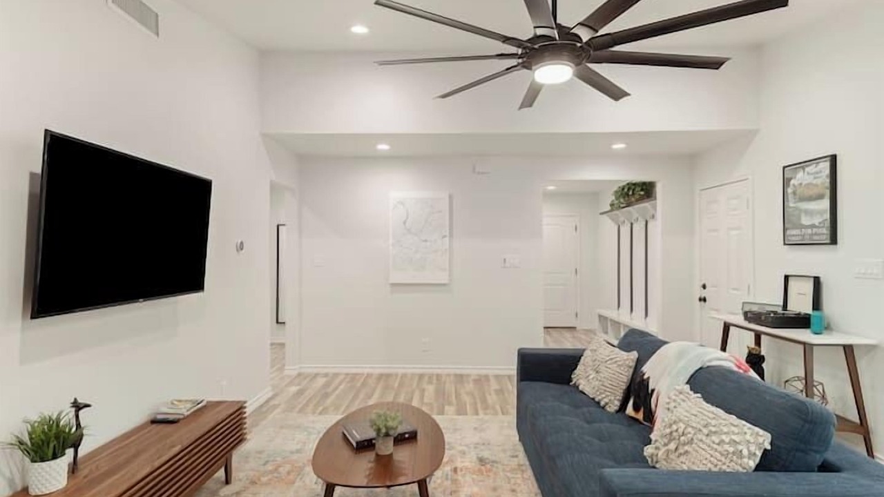 Photo of Livingroom in Franklin Park