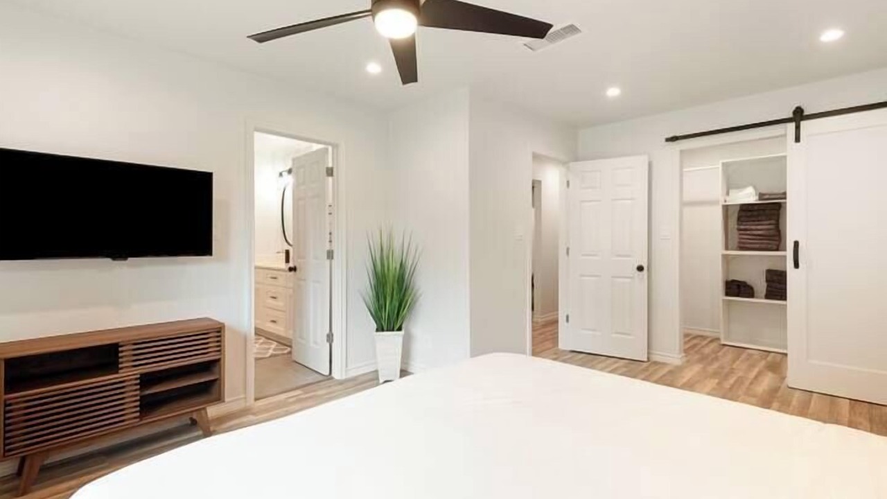 Photo of Bedroom in Franklin Park