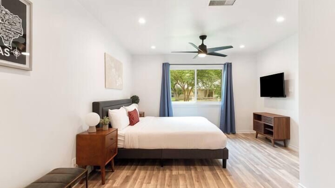 Photo of Bedroom in Franklin Park