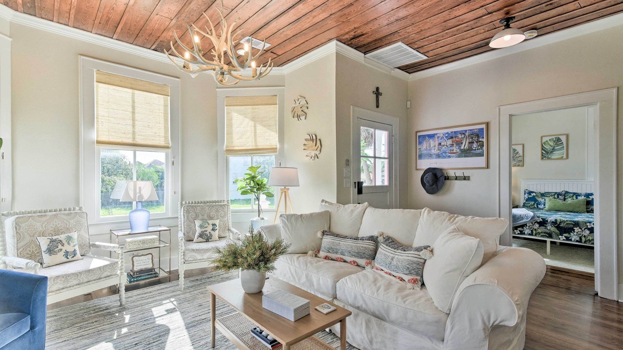 Photo of Bedroom in Galveston