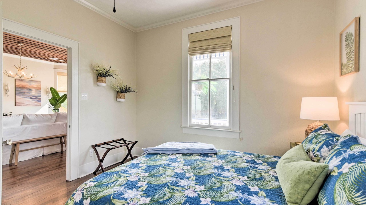 Photo of Bedroom in Galveston