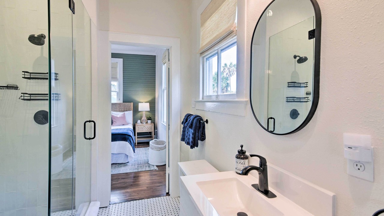 Photo of Bathroom in Galveston