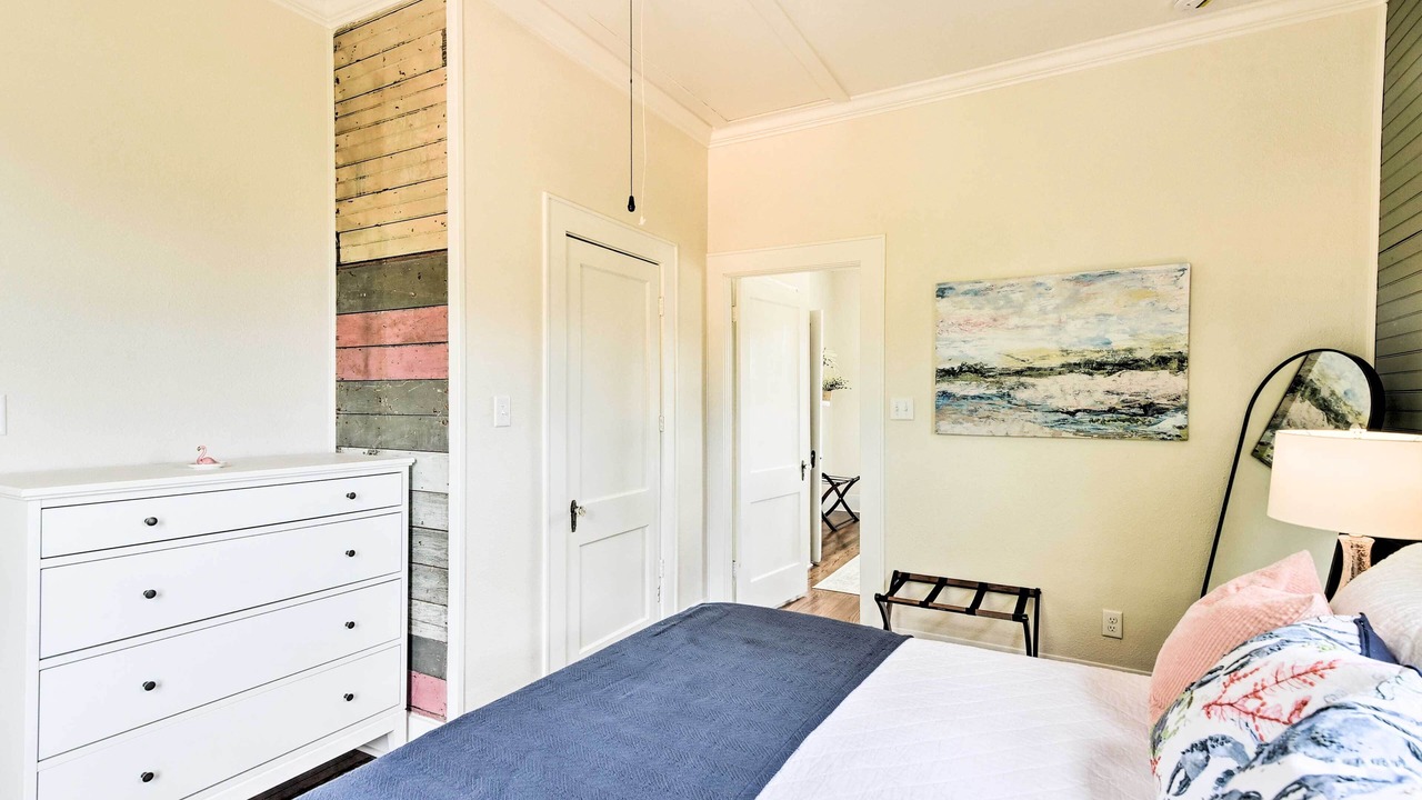 Photo of Bedroom in Galveston