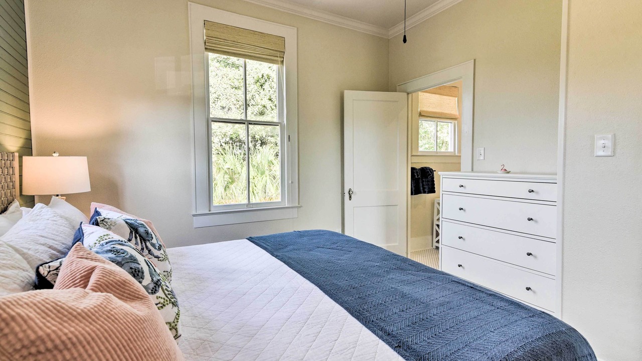 Photo of Bedroom in Galveston
