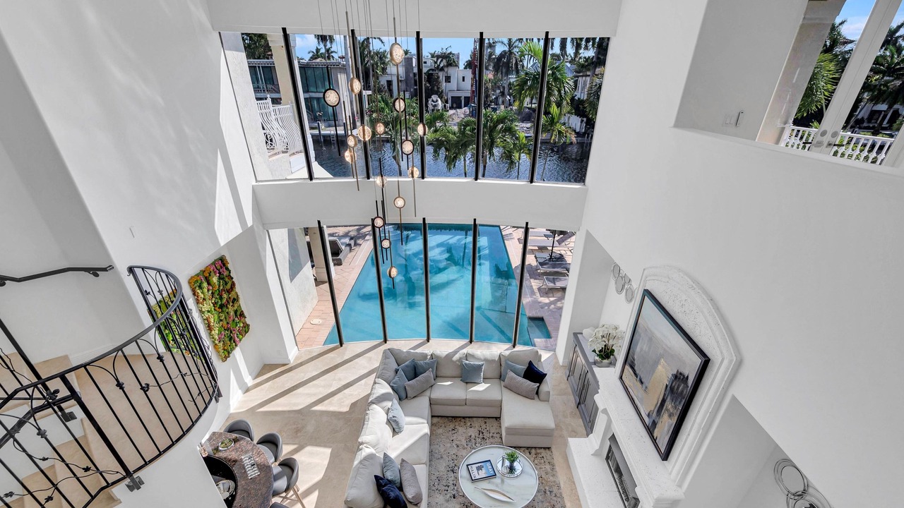 Photo of Bedroom in Hendricks and Venice Isles