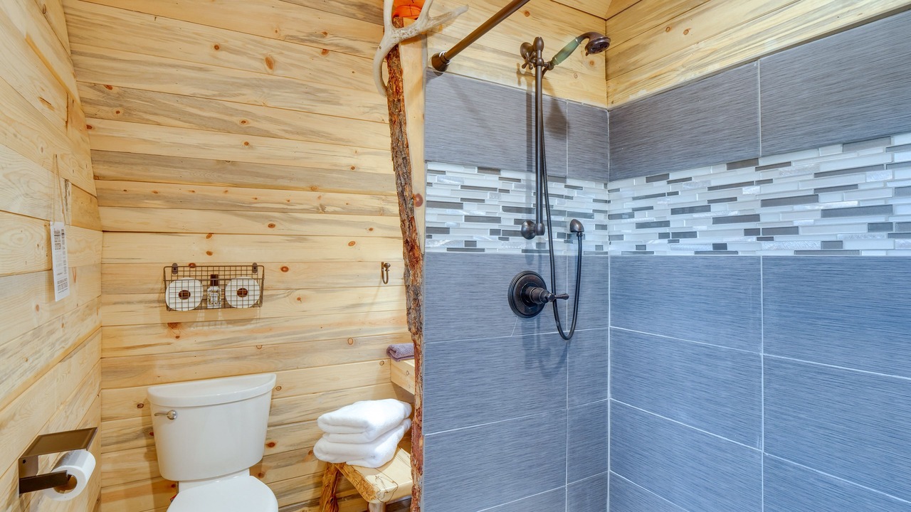Photo of Bathroom in Indian Mountain