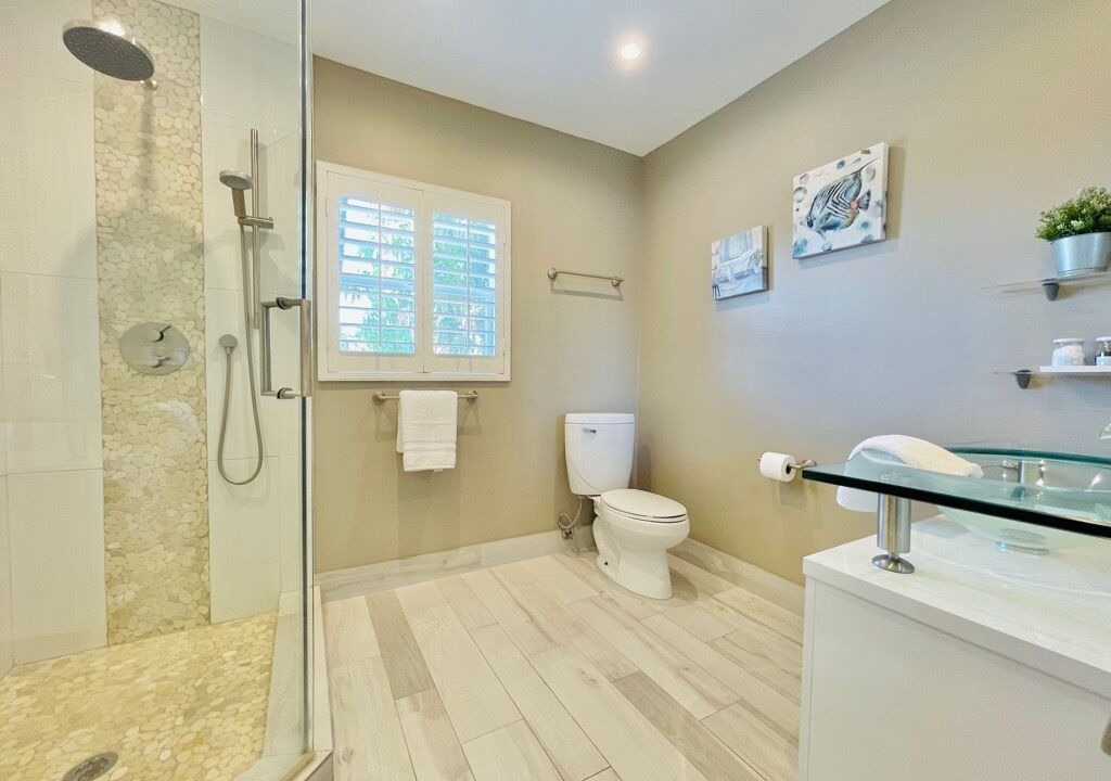 Photo of Bathroom in Coral Ridge Isles