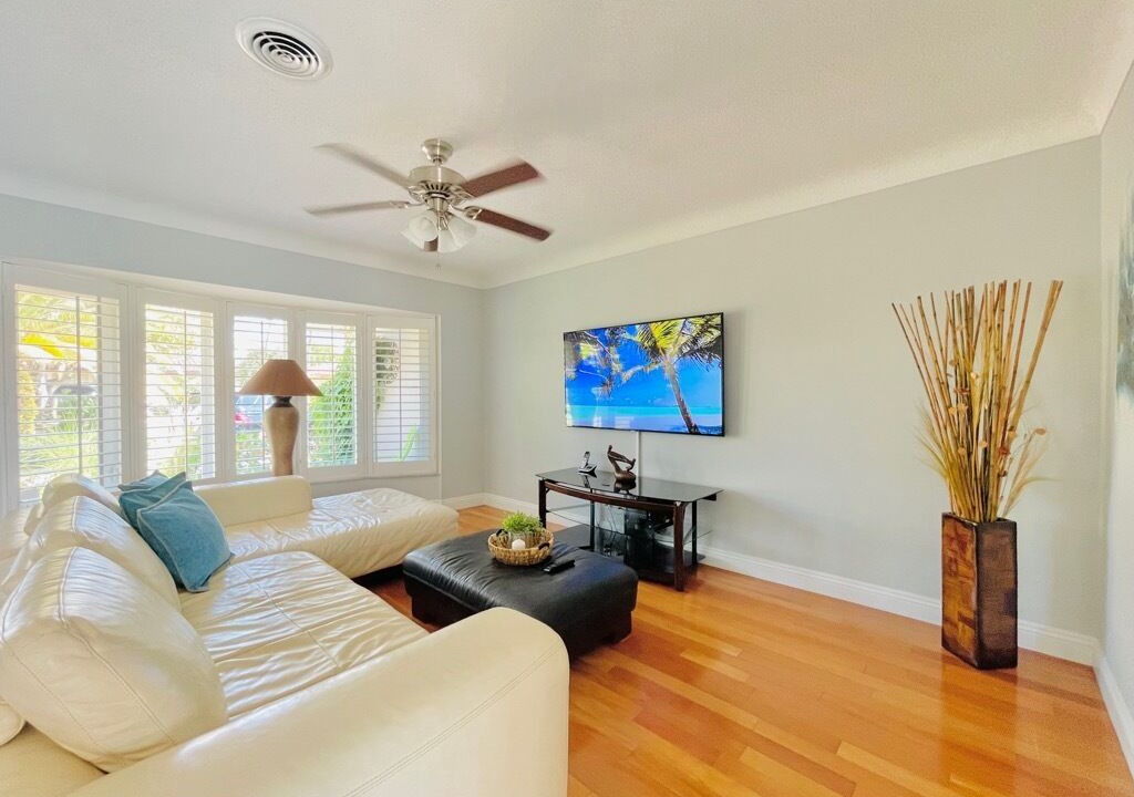 Photo of Bedroom in Coral Ridge Isles