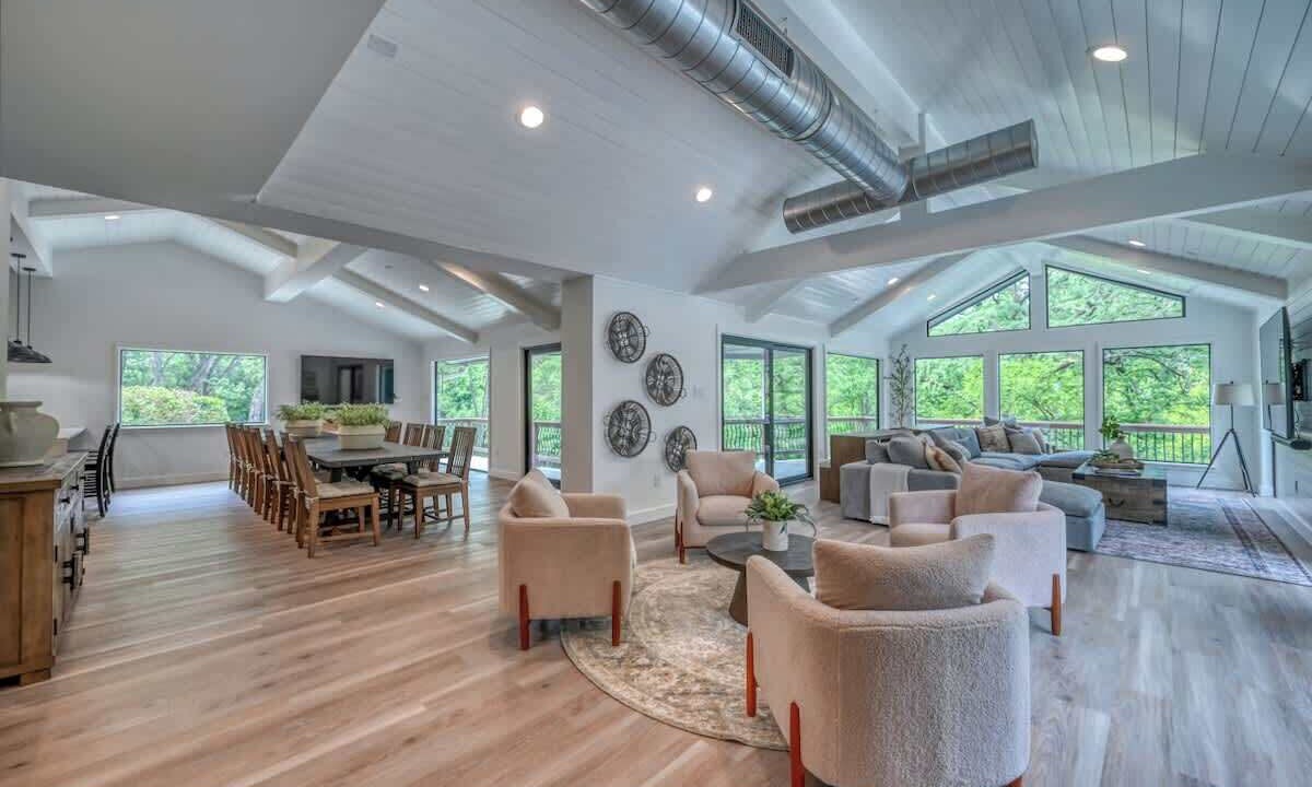 Photo of Bedroom in Canyon Lake