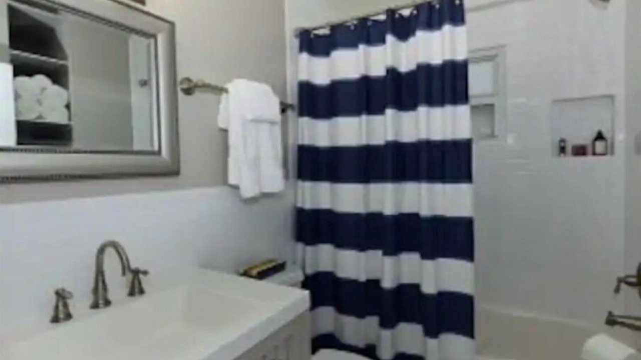 Photo of Bathroom in Flamingo Parks