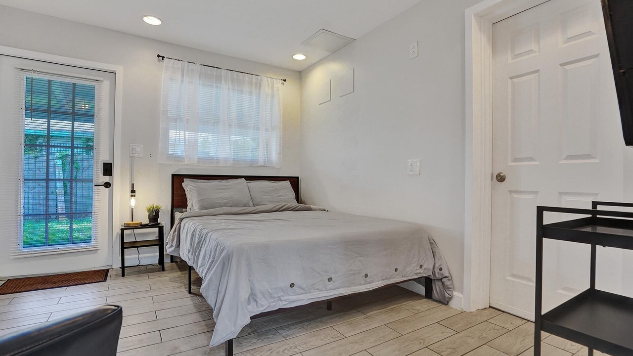 Photo of Bedroom in Middle River Terrace