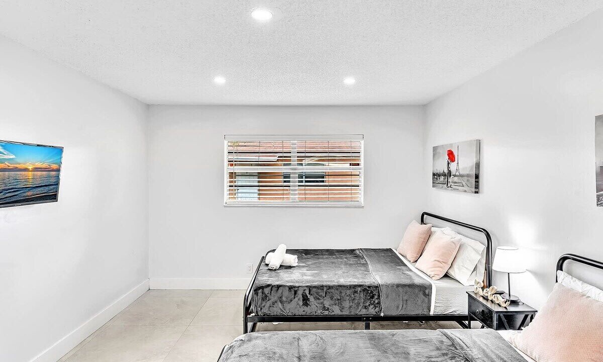 Photo of Bedroom in Royal Poinciana