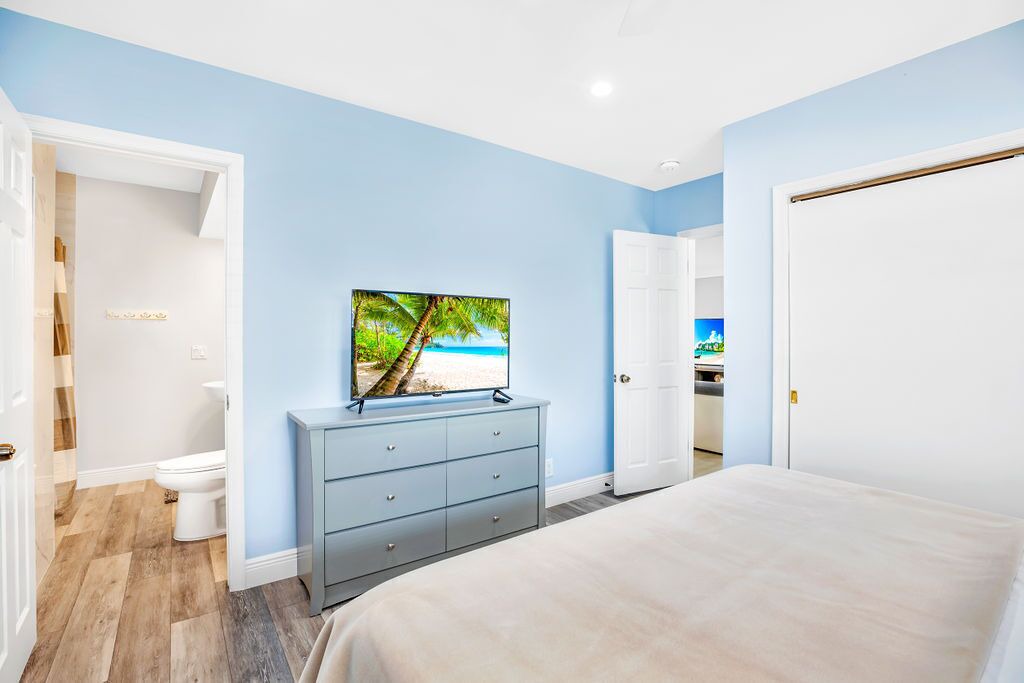 Photo of Bedroom in Coral Ridge Isles