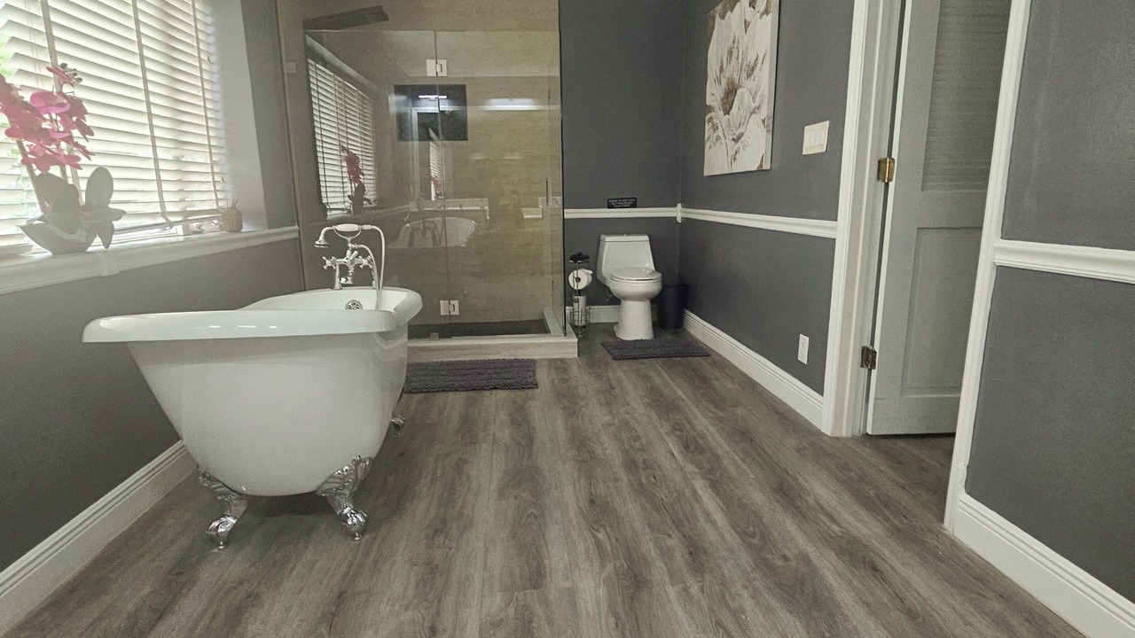 Photo of Bathroom in Coral Ridge Isles
