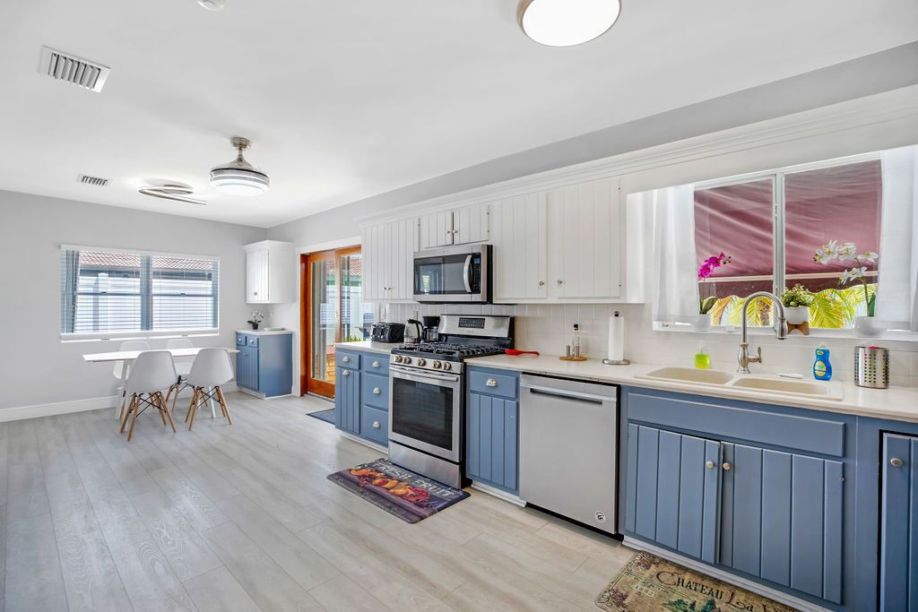 Photo of Kitchen in Coral Ridge Isles